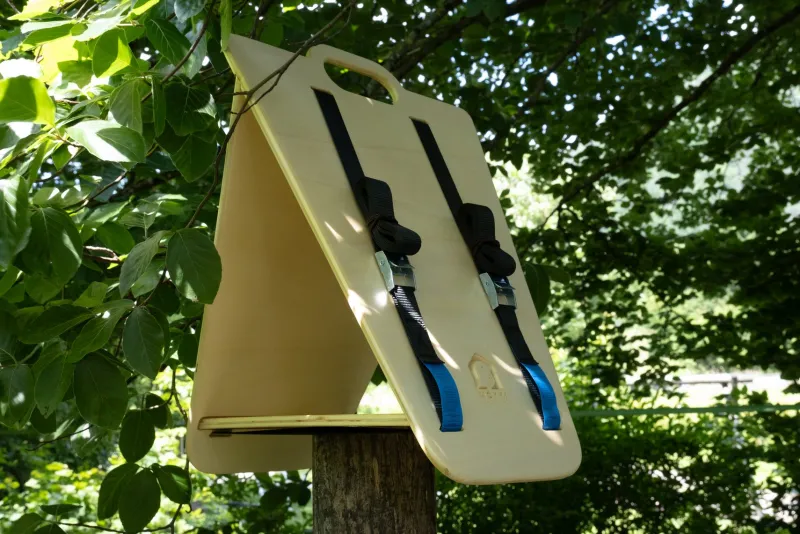 Clearance Pamono Mökki Triangular Bird Feeder by Andrea Pregl