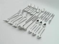 Pamono Model 2070 Cutlery for Six People in Stainless Steel by Helmut Alder for Amboss Austria, 1950s, Set of 28><noscript><img width=