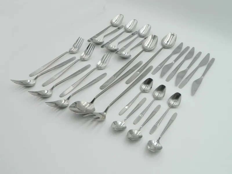 Pamono Model 2070 Cutlery for Six People in Stainless Steel by Helmut Alder for Amboss Austria, 1950s, Set of 28> Cutlery & Serving Utensils