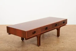 Best Pamono Model 513 Lowboard or Coffee Table in Rosewood-Veneered Molded Plywood with Drawers and Exposed Back by Gianfranco Frattini for Bernini, Italy, 1957