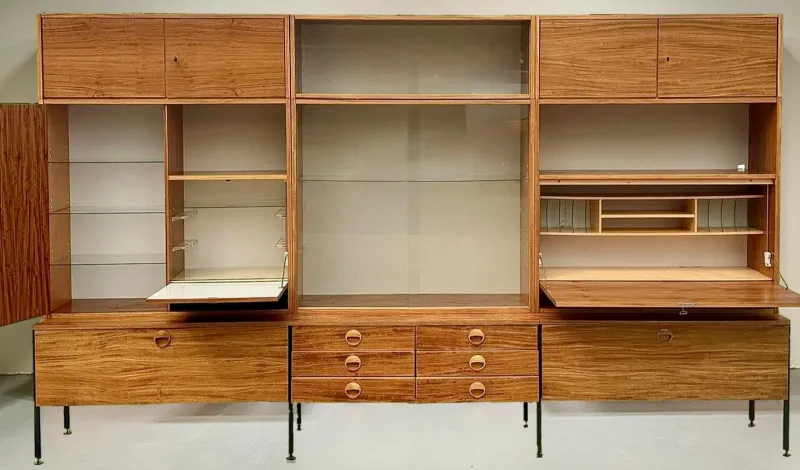 Outlet Pamono Model 430 Modular Wall System with Bar, Secretary and Display Cabinet in Walnut by Joachim Nebelung for Hellerau, 1973