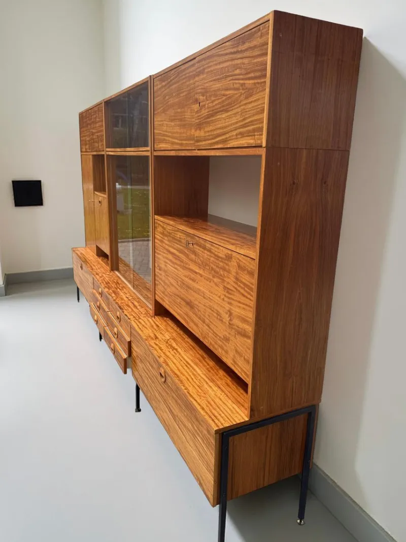 Outlet Pamono Model 430 Modular Wall System with Bar, Secretary and Display Cabinet in Walnut by Joachim Nebelung for Hellerau, 1973