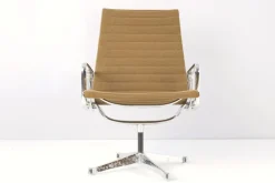 Pamono Model 682 Swivel Armchair by Charles & Ray Eames for Herman Miller, 1958><noscript><img width=