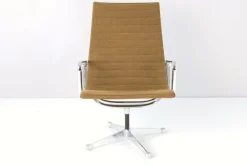 Pamono Model 682 Swivel Armchair by Charles & Ray Eames for Herman Miller, 1958><noscript><img width=