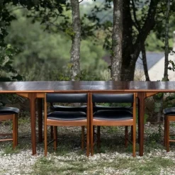 Pamono Model T3 Extending Dining Table in Walnut by Tom Robertson for McIntosh, 1970s><noscript><img width=