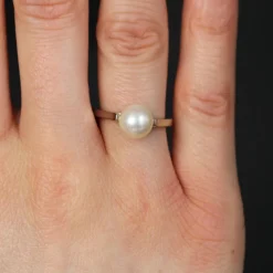 Best Pamono Modern 18 Karat White Gold Cultured Pearl Solitaire Ring