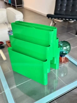 Pamono Modern Green Model 4675 Magazine Rack by Giotto Stoppino for Kartell, Italy, 1970s> Magazine Racks