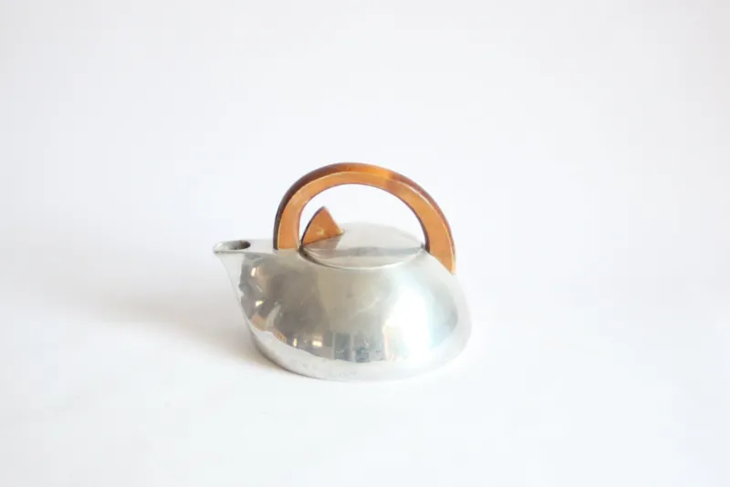 New Pamono Modern Streamline K3 Kettle by Jean Picquot for Burrage and Boyd Ltd, 1940s