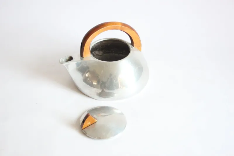 New Pamono Modern Streamline K3 Kettle by Jean Picquot for Burrage and Boyd Ltd, 1940s
