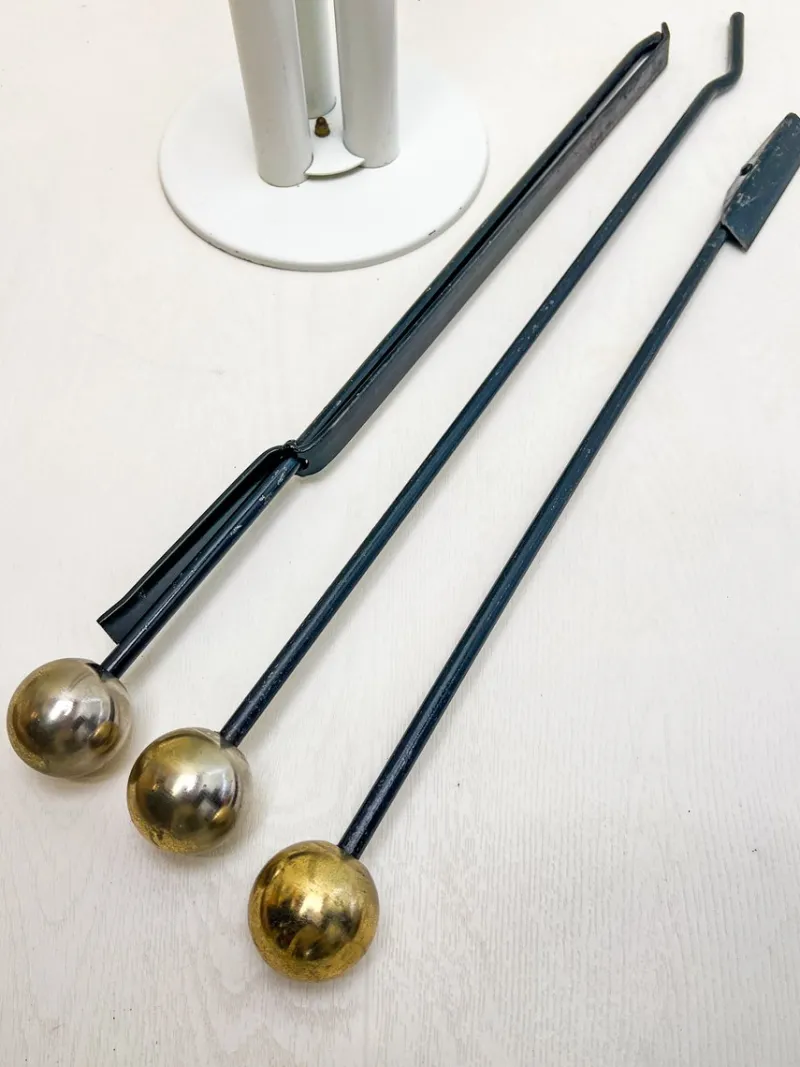 Pamono Modern Style White Steel and Gold Fireplace Tools in Holder, 1970s, Set of 4> Fireplaces And Mantels