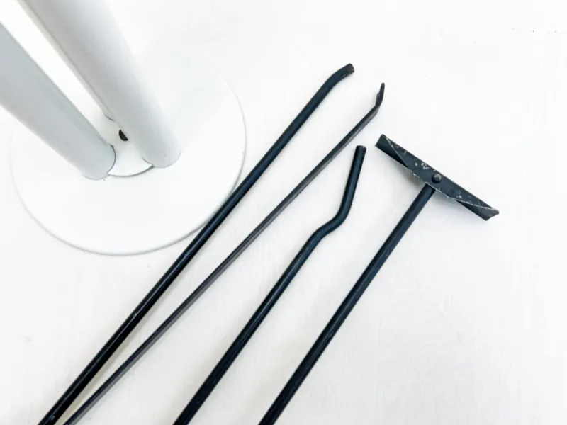 Pamono Modern Style White Steel and Gold Fireplace Tools in Holder, 1970s, Set of 4> Fireplaces And Mantels