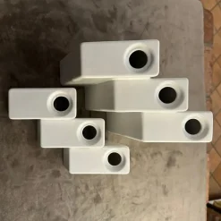 Pamono Modern White Ceramic Design Vases by Enzo Bicchioli for Il Picchio, 1970s, Set of 2><noscript><img width=