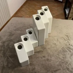 Pamono Modern White Ceramic Design Vases by Enzo Bicchioli for Il Picchio, 1970s, Set of 2><noscript><img width=