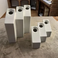 Pamono Modern White Ceramic Design Vases by Enzo Bicchioli for Il Picchio, 1970s, Set of 2><noscript><img width=