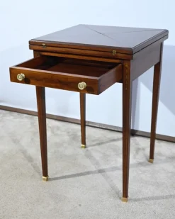 Pamono Molden Mahogany Handkerchief Table, 1920s><noscript><img width=