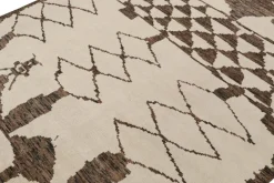 Pamono Moroccan Style Rug with Geometric Patterns from R&K Principal Jahanshah Nazmiyal><noscript><img width=