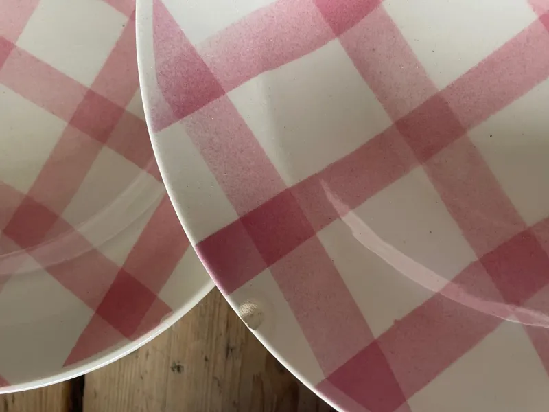 Pamono Moulin Des Loups Pink Tablecloth Dinnerware Set, 1950s, Set of 13
