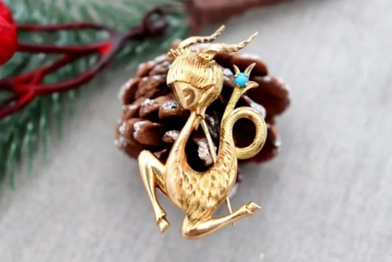 New Pamono Mythical Figure Shaped Gold Brooch