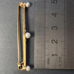 Best Pamono Natural White Pearl and Diamond 18k Yellow Gold Bar Brooch, 1890s