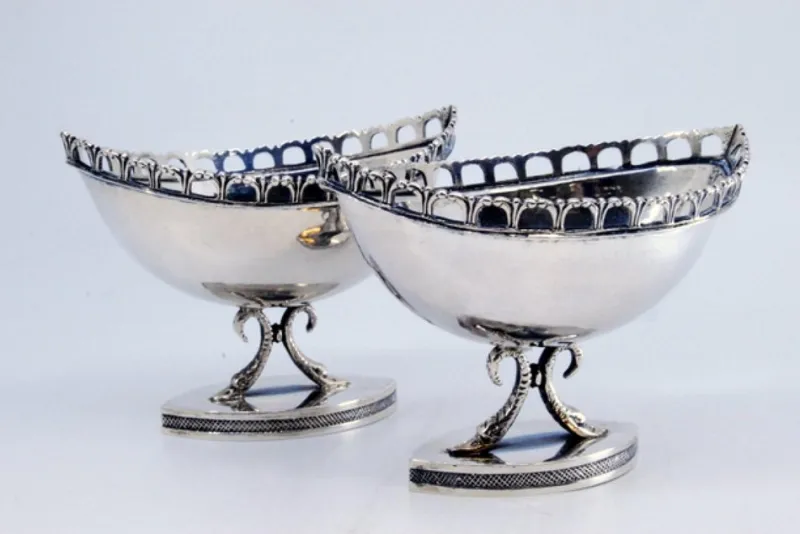 Outlet Pamono Nave-Shaped Silver Salt and Pepper Shakers with Scalloped Rims, Set of 2