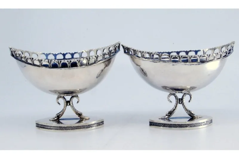 Outlet Pamono Nave-Shaped Silver Salt and Pepper Shakers with Scalloped Rims, Set of 2