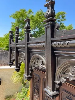Pamono Neo-Gothic Castle Safe Bench