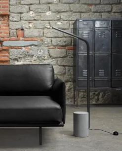 Pamono New York Lounge Chair in Metal and Leather Upholstery by Quinti Sedute><noscript><img width=