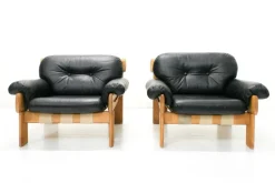 Pamono Oak and Leather Africa Armchairs and Sofa by Esko Pajamies for Asko Oy, 1970s, Set of 3><noscript><img width=