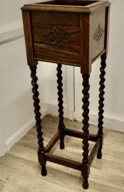 Pamono Oak Barley Twist Planter, 1890s><noscript><img width=