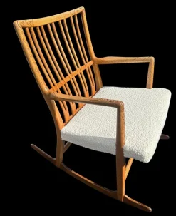 Sale Pamono Oak ML33 Rocking Chair by Hans J. Wegner for A/S Mikael Laursen, 1950s