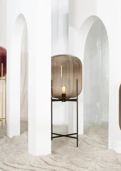 Online Pamono Oda Small Amber Black Table Lamp from Pulpo