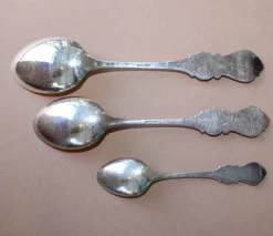 Hot Pamono Olga Cutlery Set in Silver from Kultakeskus Oy, Set of 30