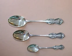Hot Pamono Olga Cutlery Set in Silver from Kultakeskus Oy, Set of 30
