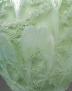 Pamono Opalescent Perruches Vase by René Lalique, 1919> Vases
