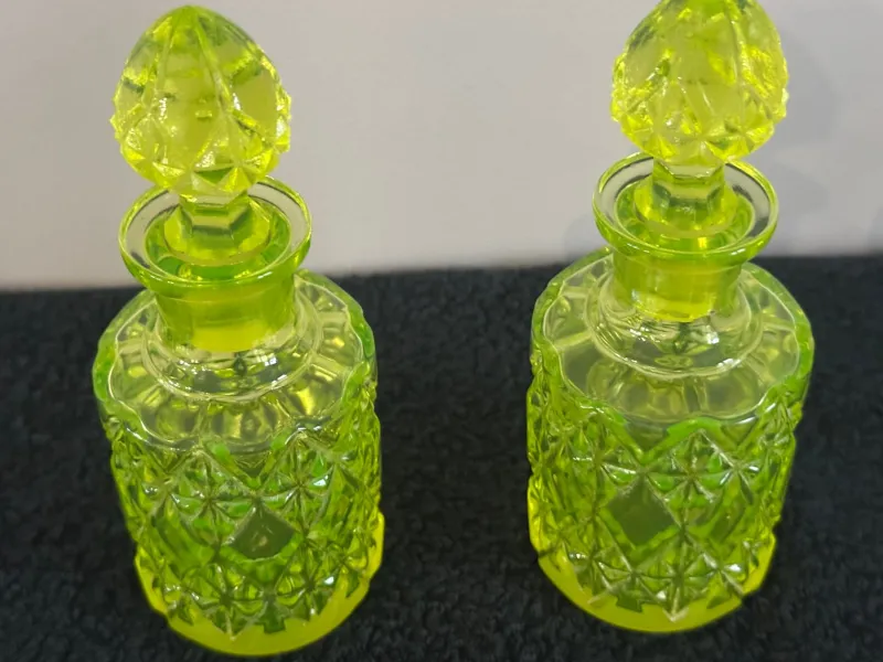 Outlet Pamono Ouraline Perfume Bottles from Baccarat, 19th Century, Set of 2