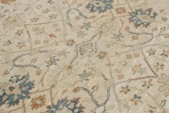 Pamono Oushak Style Rug from R&K Principal Jahanshah Nazmiyal><noscript><img width=