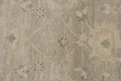 New Pamono Oushak Style Rug with Floral Pattern from R&K Principal Jahanshah Nazmiyal