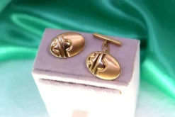 Pamono Oval Gold Cufflinks with Reliefs and Bands on the Crossbars, Set of 2><noscript><img width=