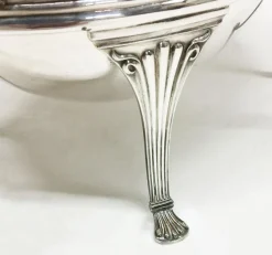 Pamono Oval Silver Plated Oyster Dish With Tilting Lid from Cooper Brothers Sheffield><noscript><img width=