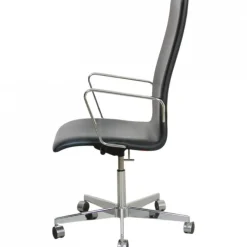 Pamono Oxford Chair in Black Essential Leather by Arne Jacobsen, 2000s><noscript><img width=