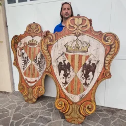 Pamono Painted Wooden Noble Shields, 1920s, Set of 2> Wall Decor
