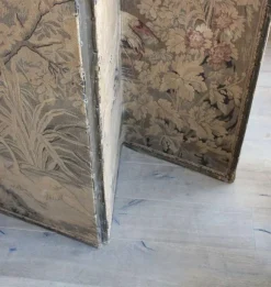 Pamono 4-Panel Room Divider with Embroidered Tapestry, England, Late 1800s><noscript><img width=
