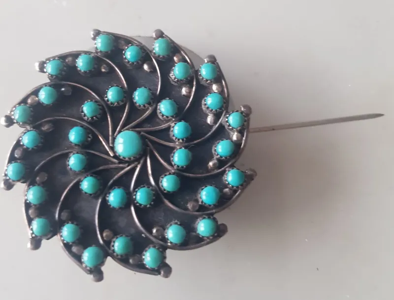 Sale Pamono Petit Mid-Century Turquoise and Silver Zuni Point Sun Wheel Brooch and Pendant