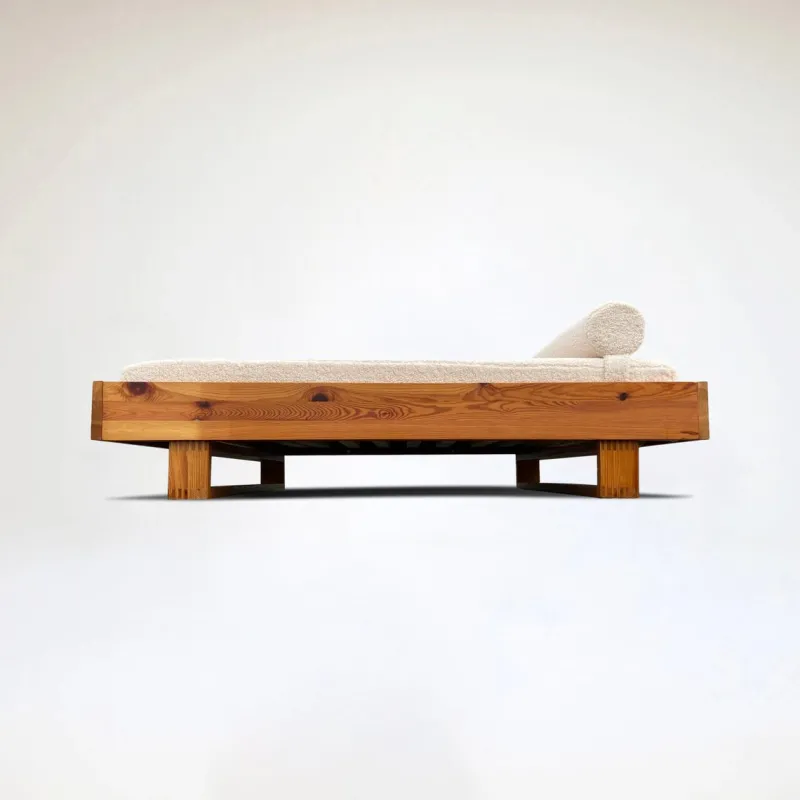 Pamono Pine and Bouclé Daybed by Ate Van Apeldoorn for Houtwerk Hattem, 1970s> Daybeds & Chaises Lounges