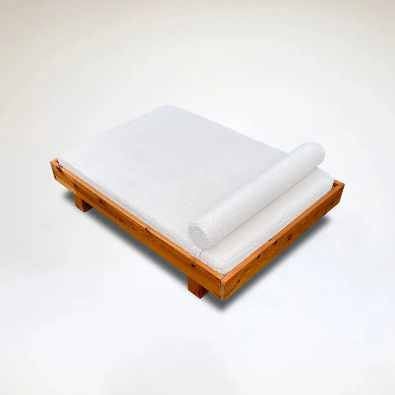 Pamono Pine and Bouclé Daybed by Ate Van Apeldoorn for Houtwerk Hattem, 1970s> Daybeds & Chaises Lounges