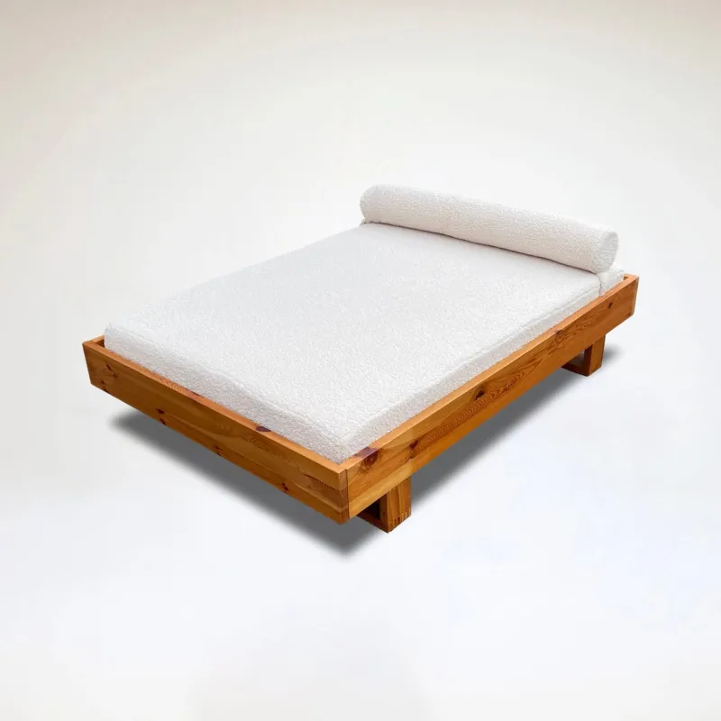 Pamono Pine and Bouclé Daybed by Ate Van Apeldoorn for Houtwerk Hattem, 1970s> Daybeds & Chaises Lounges