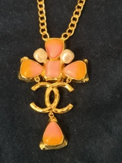 Pamono Pink and Gold Chanel Necklace Pendant from Chanel><noscript><img width=