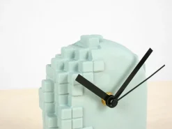 Pamono Pixel Desk Clock from Studio Lorier