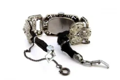 Pamono Platinum Watch with Articulated Bracelet, Brilliant-Cut Diamonds and Safety Chain><noscript><img width=