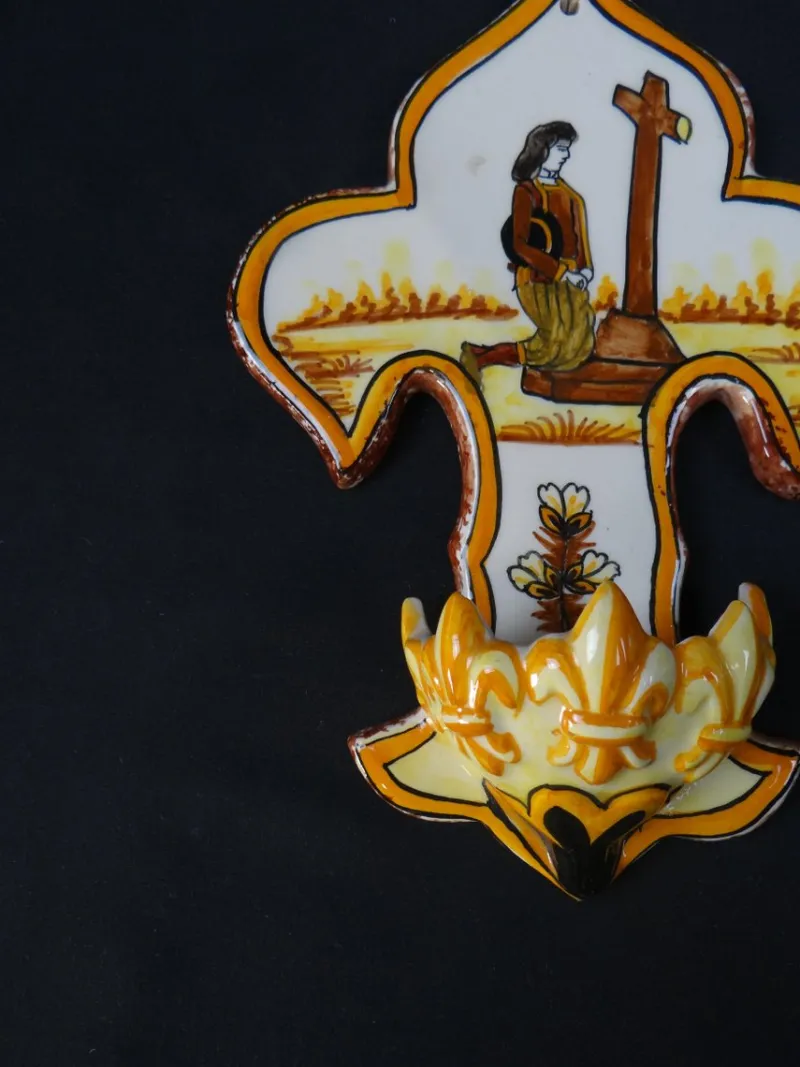 Pamono Polychrome Earthenware Holy Water Font with Fleur-de-Lis by Henriot Quimper, 1960s> Wall Decor